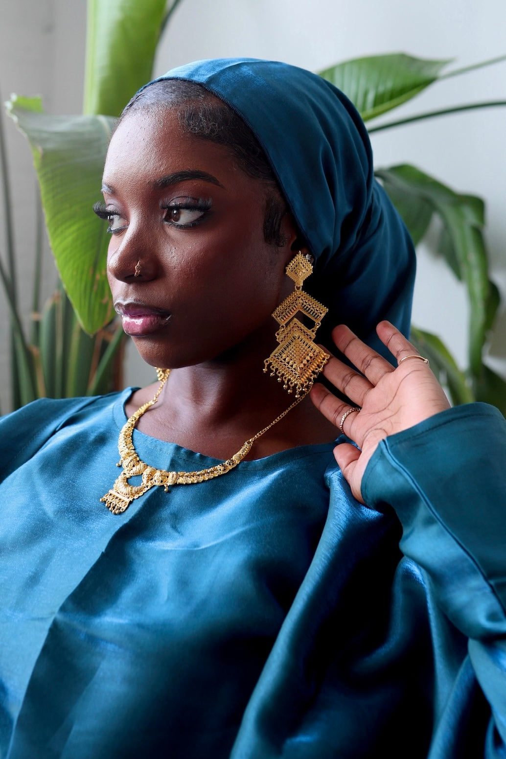 Gold luxury earrings