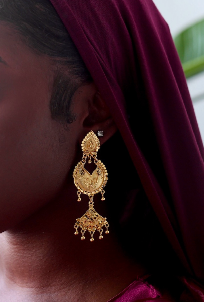Gold luxury earrings