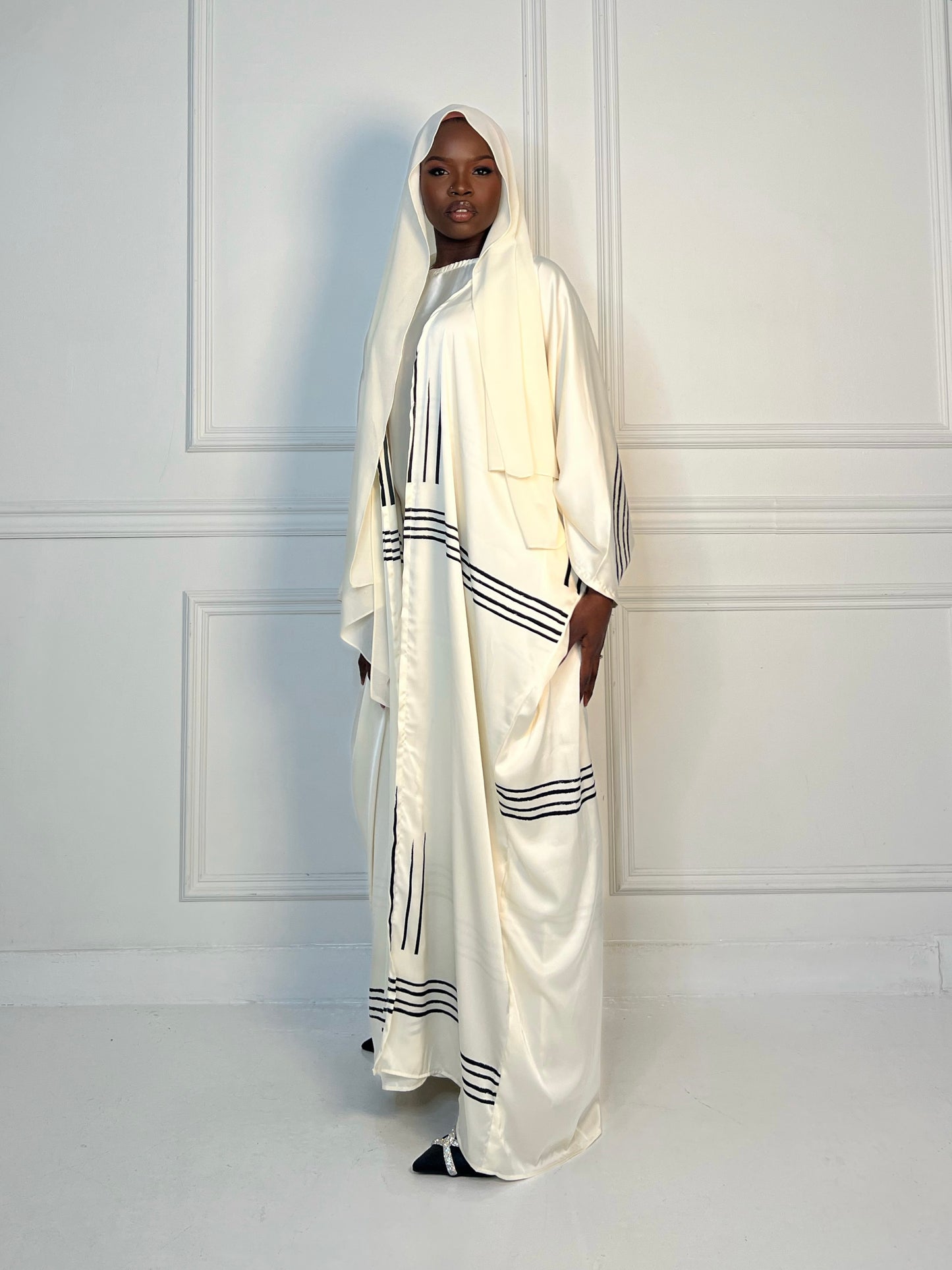 Malika Open Abaya