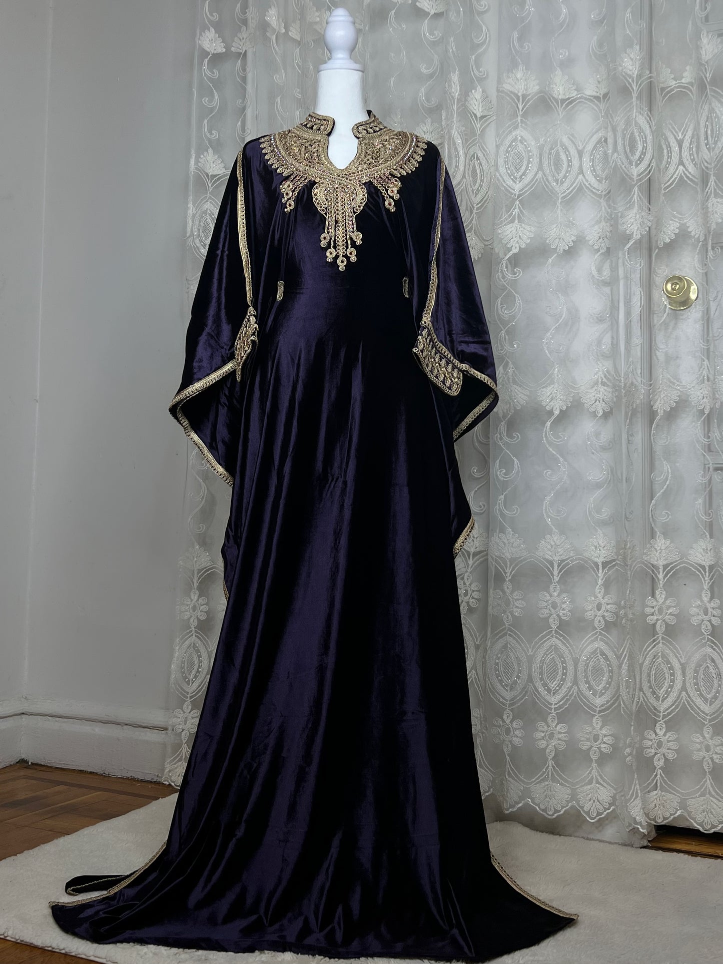 Velvet kaftan- Plum